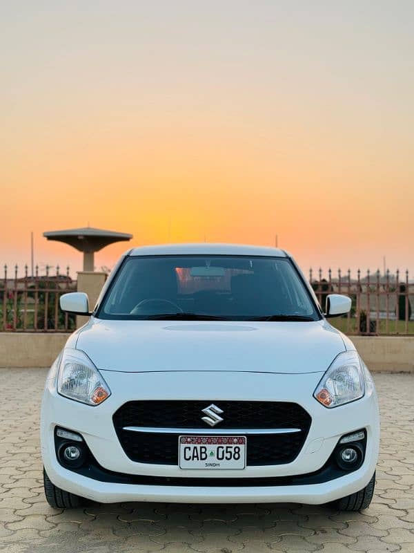 Suzuki Swift GL CVT 2024 0