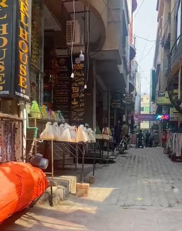 Prime Location Shop For Sale In Commercial Market 1