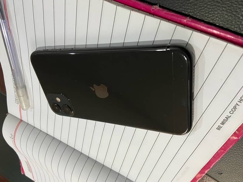 iphone 11 Lush Condition 5