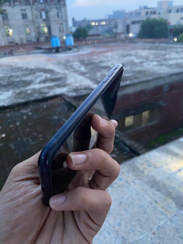 iPhone XR WaterPack 4