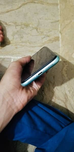 Apple iphone 11 Good condition 8