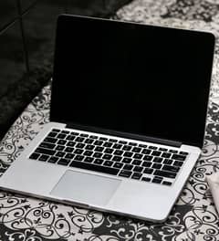 Macbook pro 2015 13” 16gb 256gb