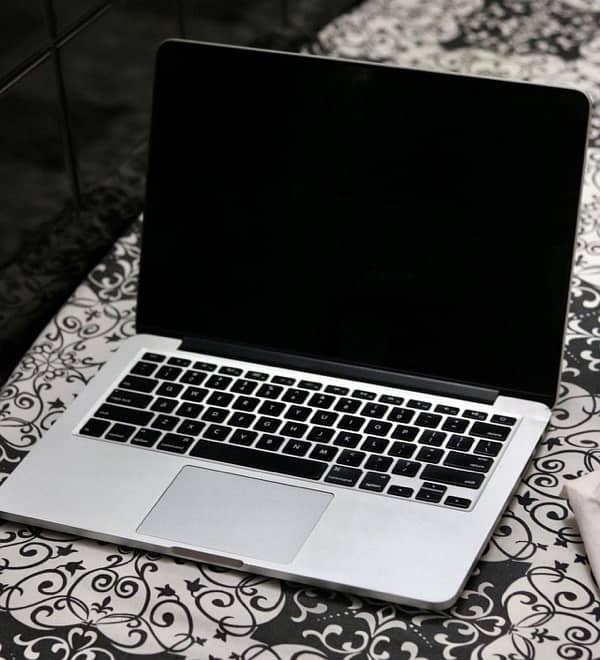 Macbook pro 2015 13” 16gb 256gb 0