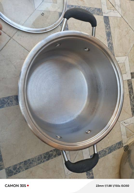 Branded 1 cooking pot and 1 karahi Steel 5