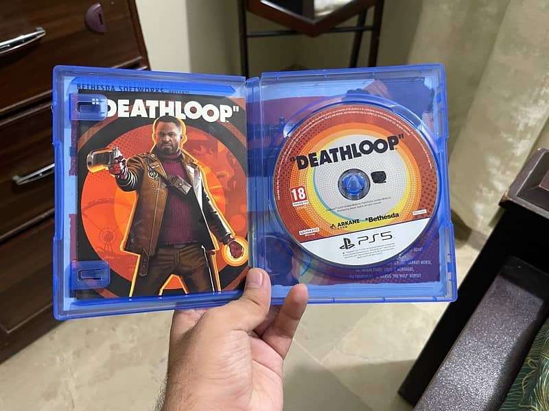 far cry 6 & Death loop ps5 disc 4