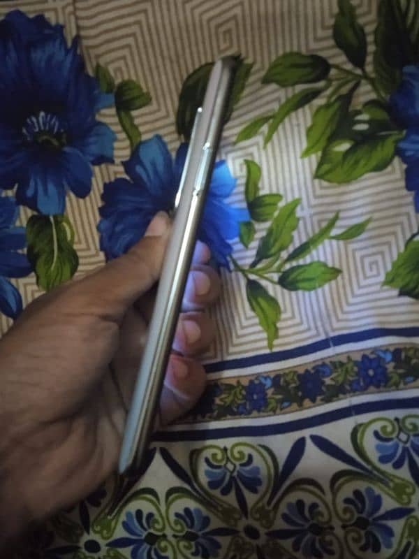 Tecno camon 15 pro with box 3