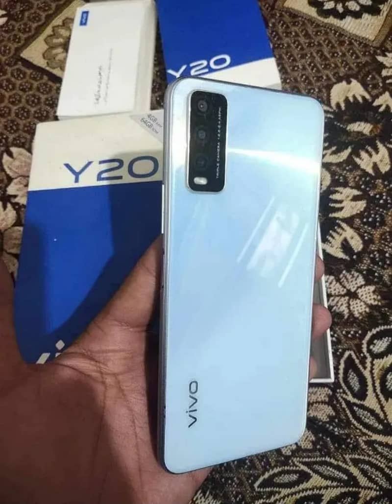 vivo y20 with box 4/64 1