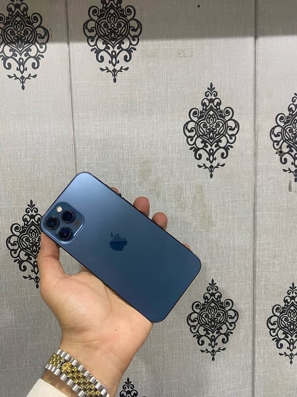 iphone 12 promax DUAL SIM PTA 90 bh/128 gb with box . . all okay 0