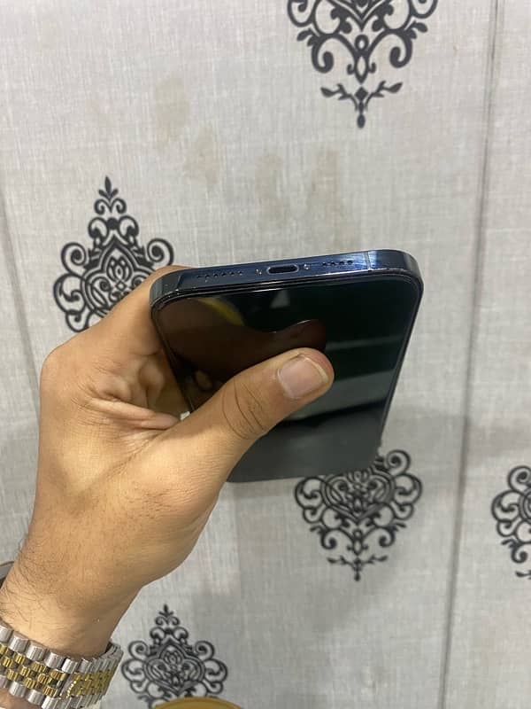 iphone 12 promax DUAL SIM PTA 90 bh/128 gb with box . . all okay 5