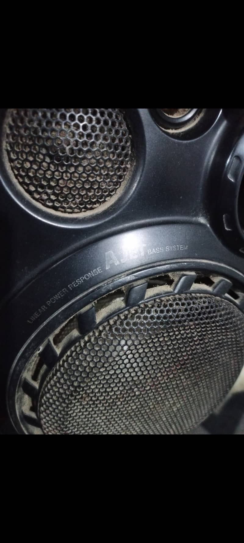 Pioneer speakers 70 watts + 70 watts 6 ohms  total 140 watts 3