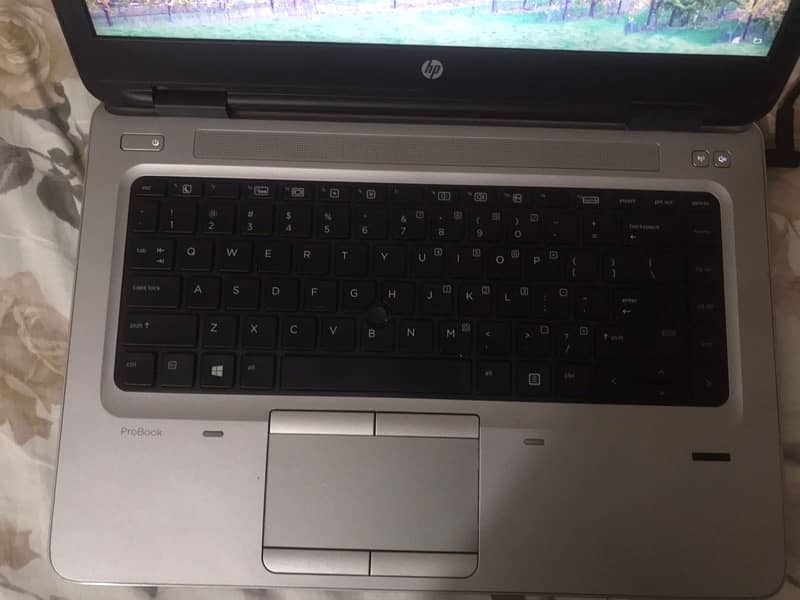 HP ProBook Latitude E6440, i5 8 GB - 256 GB 1