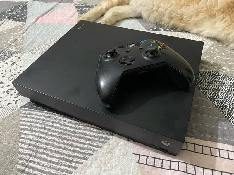 Xbox One X 1TB 0