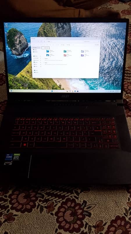 MSI Katana 17 inches i7 12th RTX 3060 6gb Gaming 3