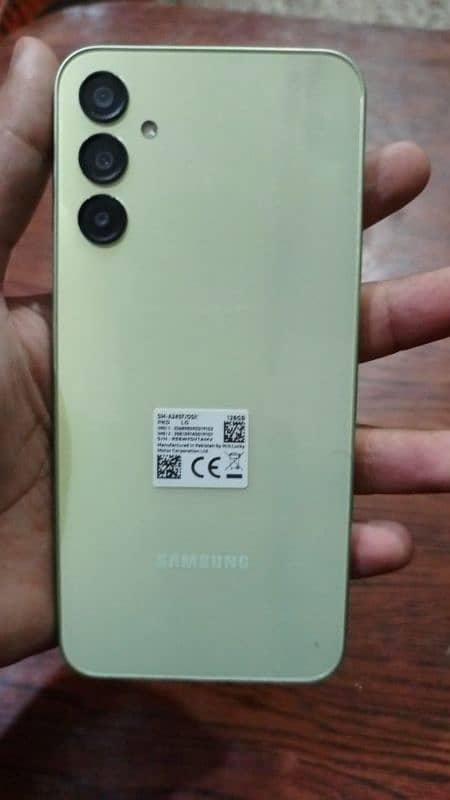 samsung A24 8+128gb 0 scratches on back and screen 0