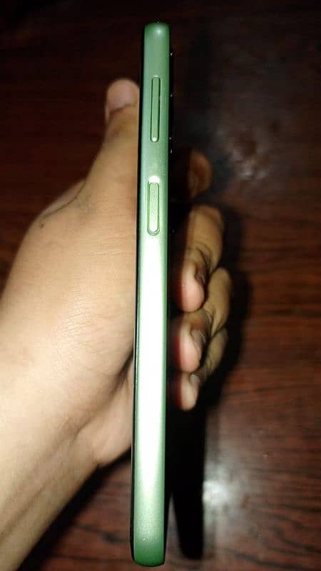 samsung A24 8+128gb 0 scratches on back and screen 4