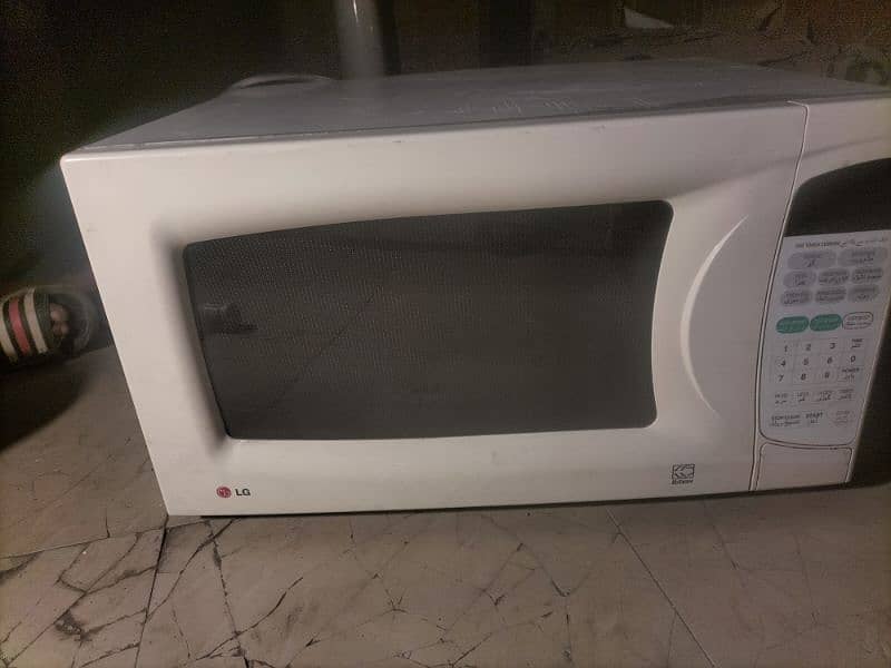 LG microwave oven  10/10 100% original 3