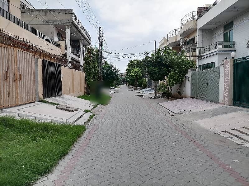 Triple Storey 10 Marla House For sale In Marghzar Officers Colony Marghzar Officers Colony 3