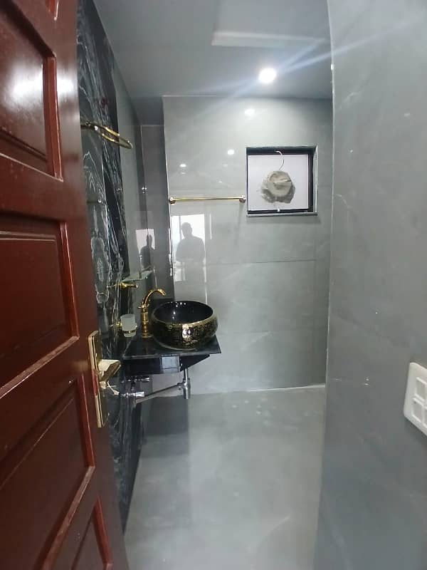 2 bedroom non furnished appartment original picture original price for rent 5