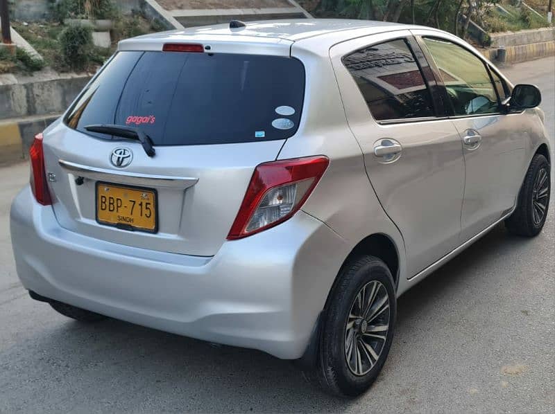 TOYOTA VITZ MODEL 2011 REG 2014 INNER ORIGNAL OUTER MINOR TOUCHUP 5