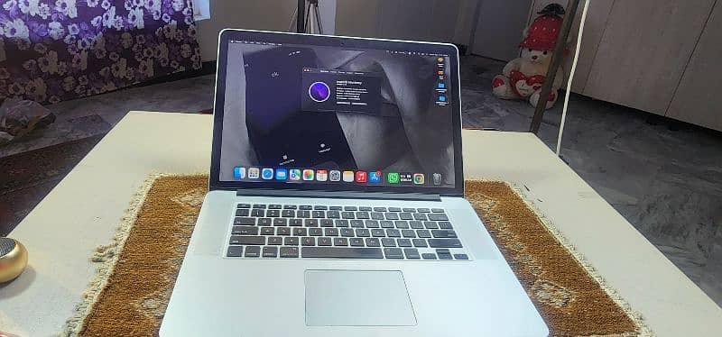 mackbook pro Mid 2015 core i7 Good condition 0