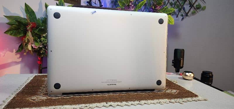 mackbook pro Mid 2015 core i7 Good condition 3