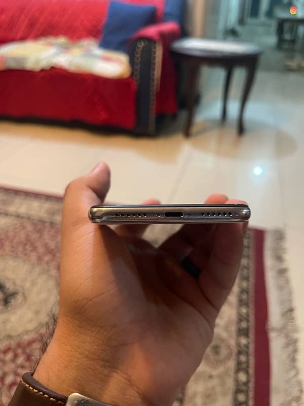 iPhone X 64 GB PTA Approved 6