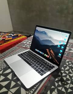 macbook pro 2016