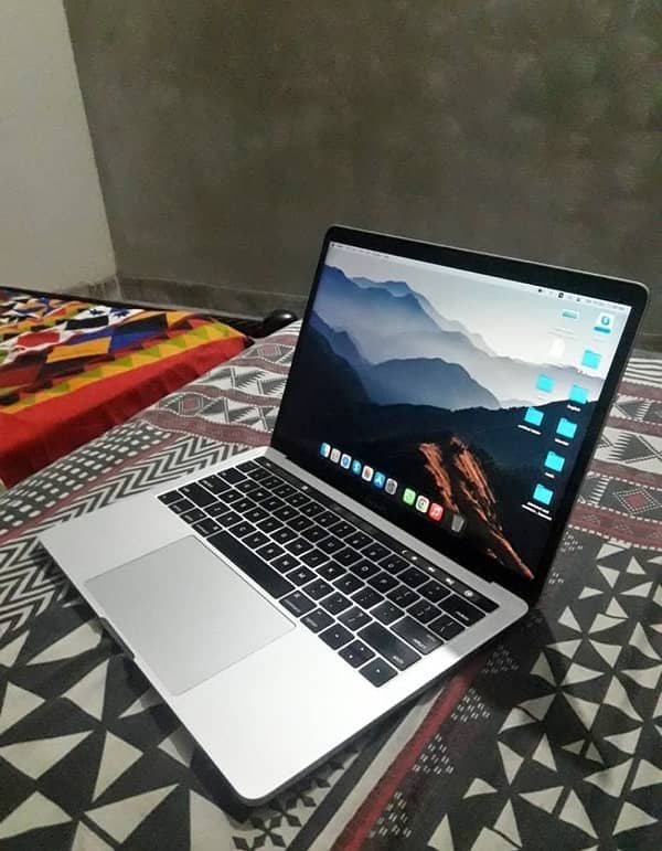 macbook pro 2016 0