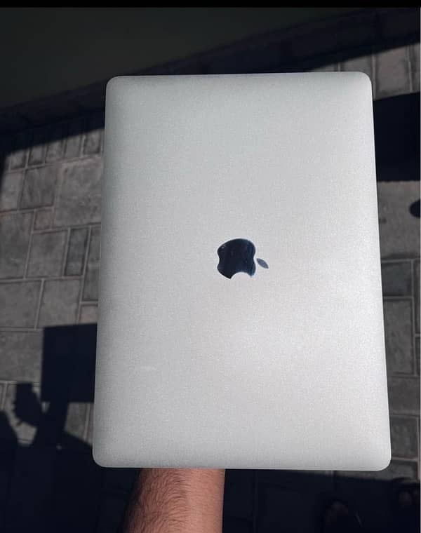 macbook pro 2016 1