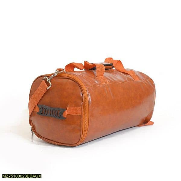 duffle bag in leather. 0