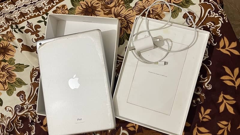 ipad 9th generation 64gb full box 5