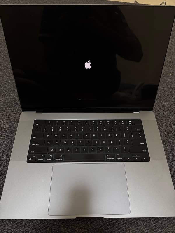 Apple macbook pro 16.2 inch M1 2021 space grey 5