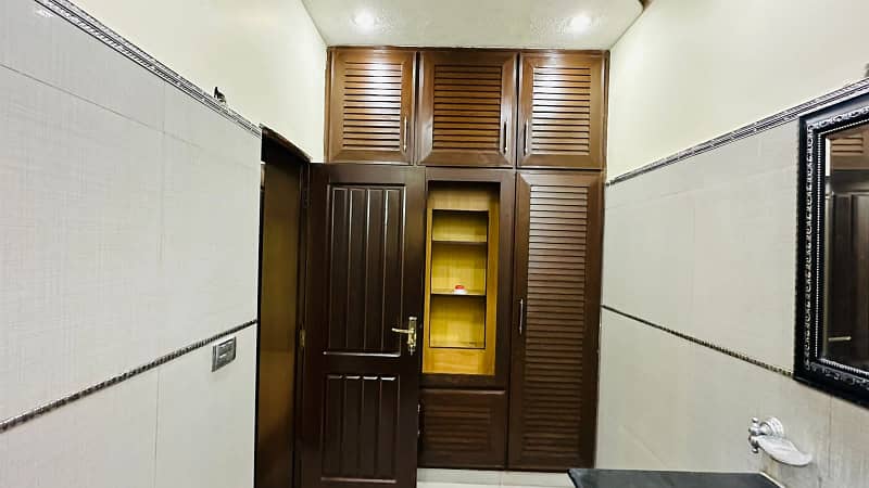 10 Marla House For Sale In Overseas B Block Bahria Town Lahore 15