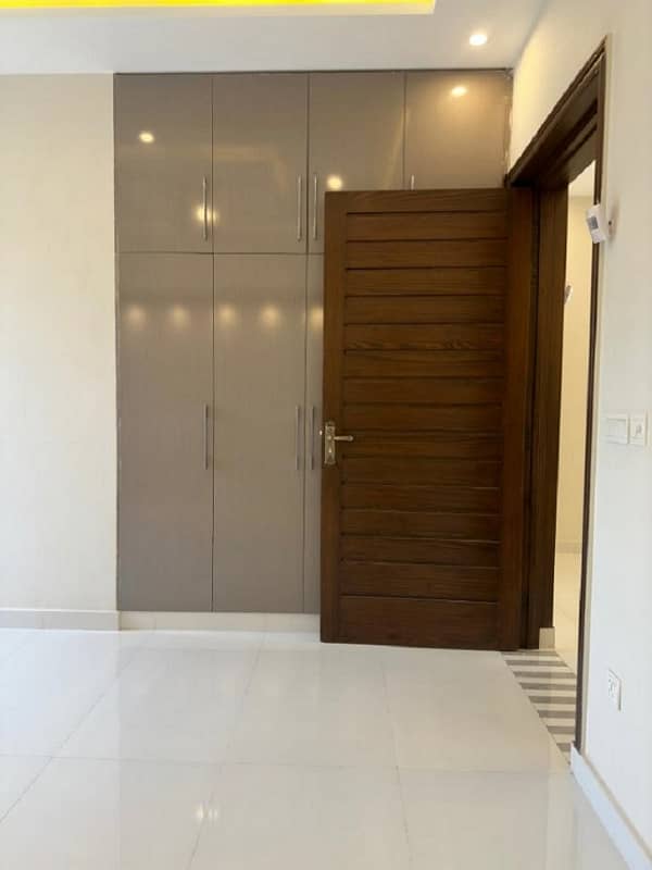 10 Marla House For Sale In Chambelli Block Bahria Town Lahore 7