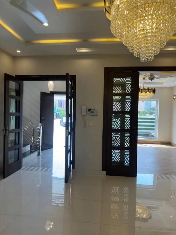 10 Marla House For Sale In Chambelli Block Bahria Town Lahore 19