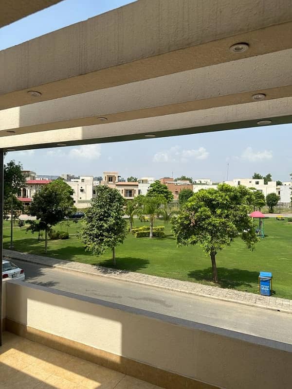 10 Marla House For Sale In Tulip Block Bahria Town Lahore 1