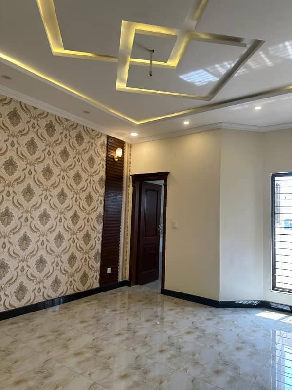 10 Marla House For Sale In Tulip Block Bahria Town Lahore 7