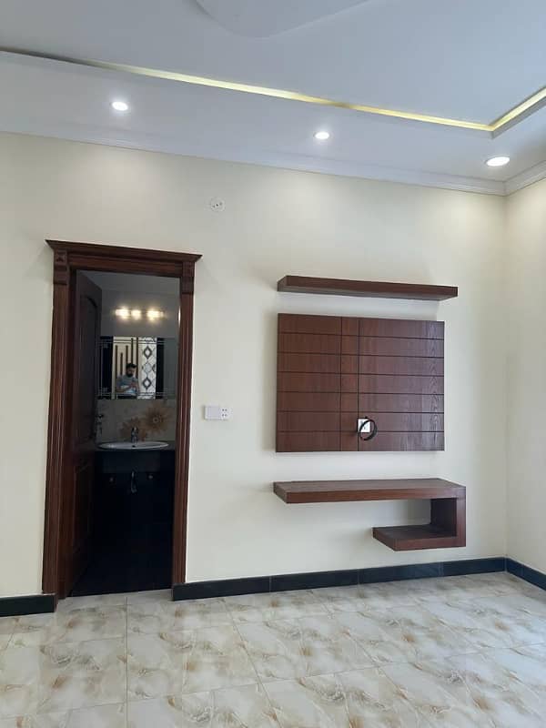 10 Marla House For Sale In Tulip Block Bahria Town Lahore 9