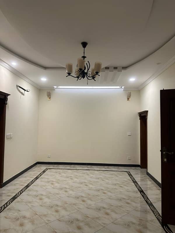 10 Marla House For Sale In Tulip Block Bahria Town Lahore 31