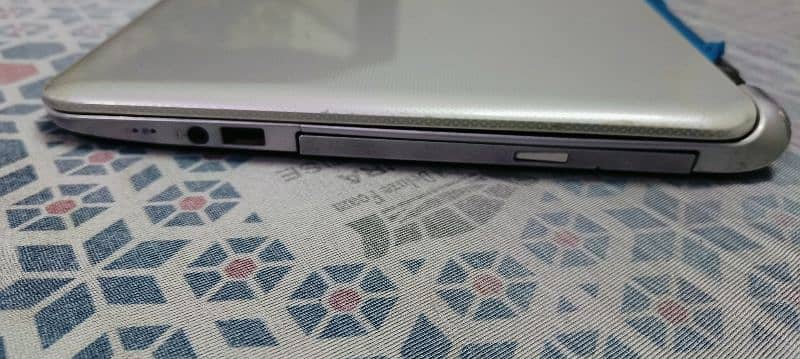 HP Pavillion Series Laptop 4