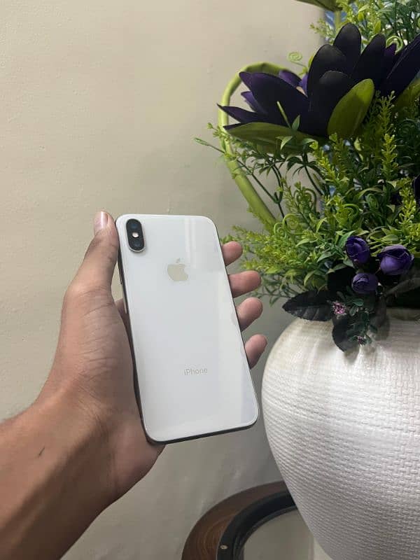 IPhone x with box 3