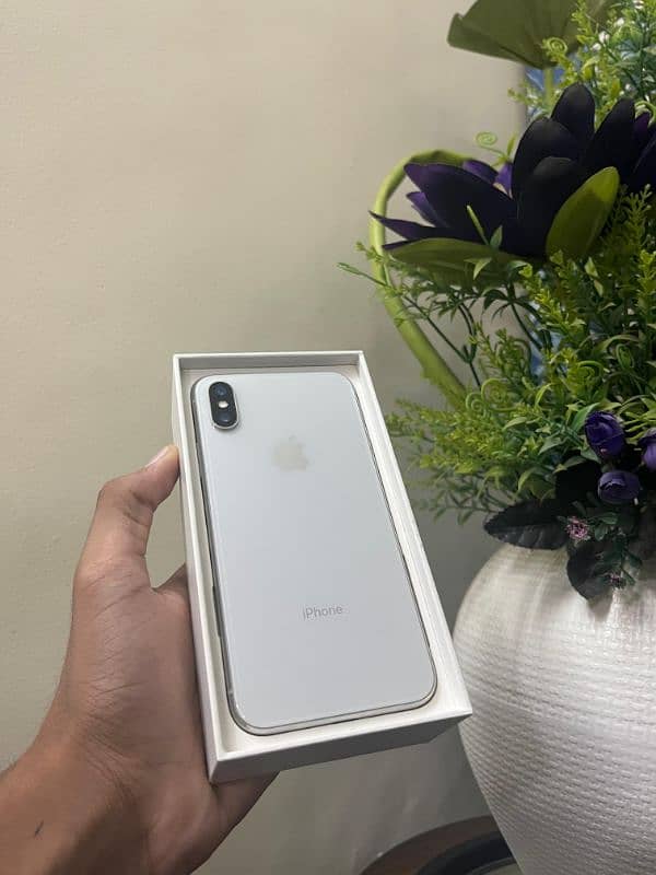 IPhone x with box 4