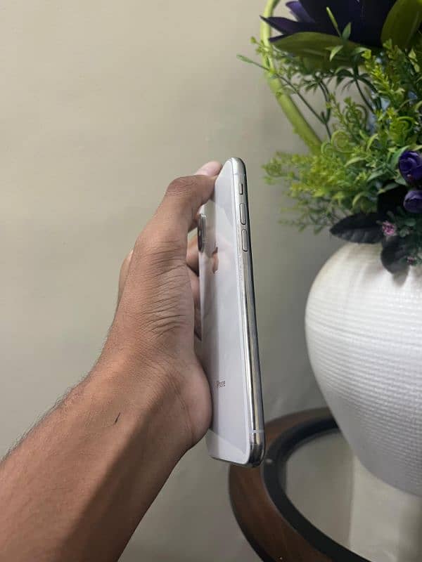 IPhone x with box 6