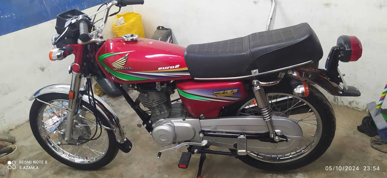 0 meter honda geniune saman pe hai bike renew karayi hai 11