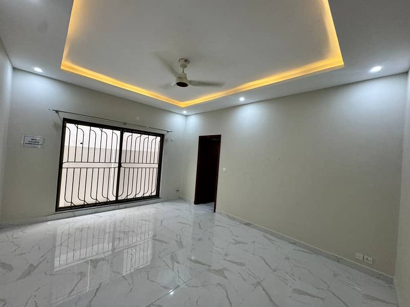 15 Marla House Is Available For Rent In Askari 10 Sector S At Super Hot Location 7