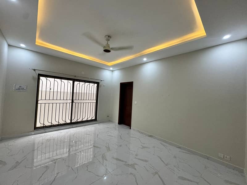 15 Marla House Is Available For Rent In Askari 10 Sector S At Super Hot Location 16