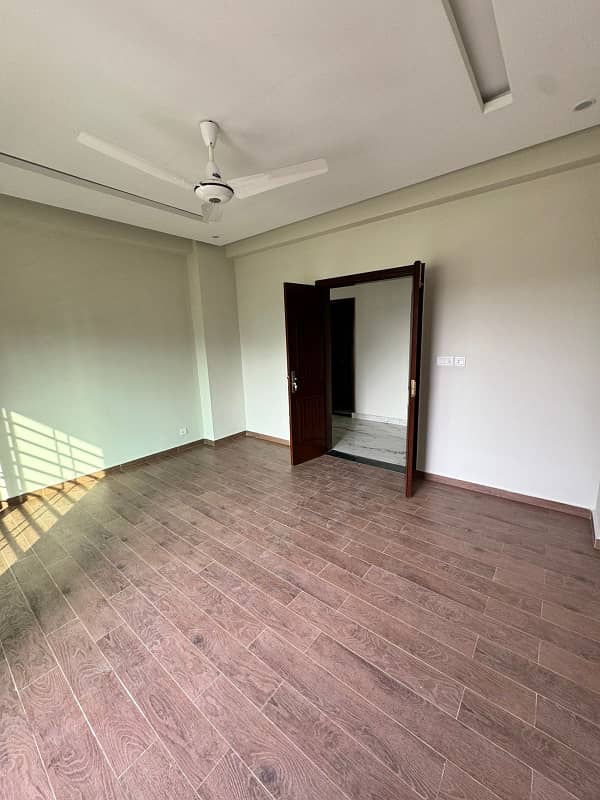 Brand New 10 Marla Apartment 7th Floor Facing Lake Is Available For Sale In Askari 11 Sector D Terminal Payment Not Paid 36