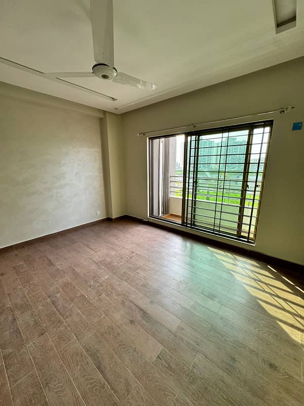 Brand New 10 Marla Apartment 7th Floor Facing Lake Is Available For Sale In Askari 11 Sector D Terminal Payment Not Paid 37