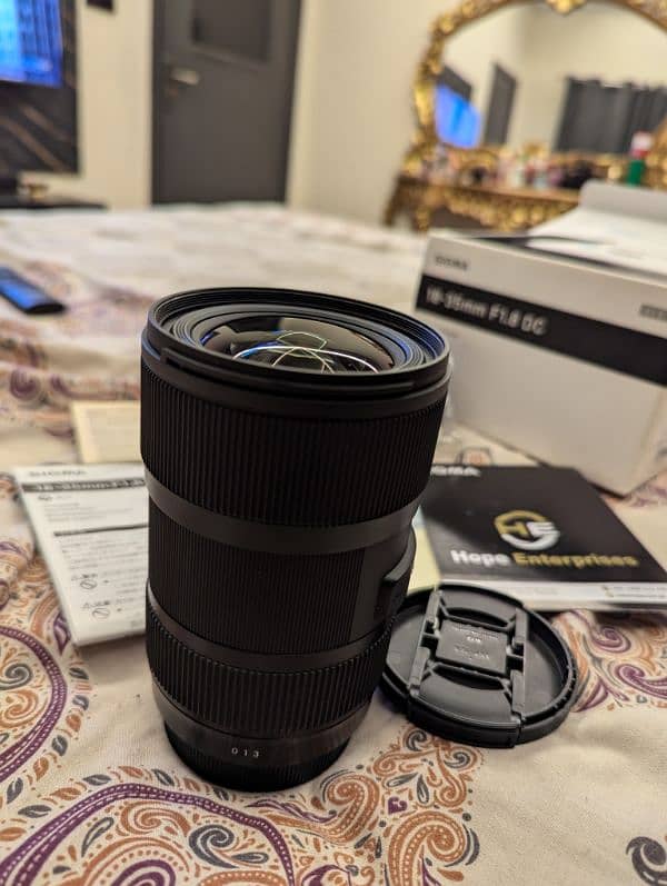 Sigma 18-35mm F1.8 Canon Mount 10/10 Like New 2