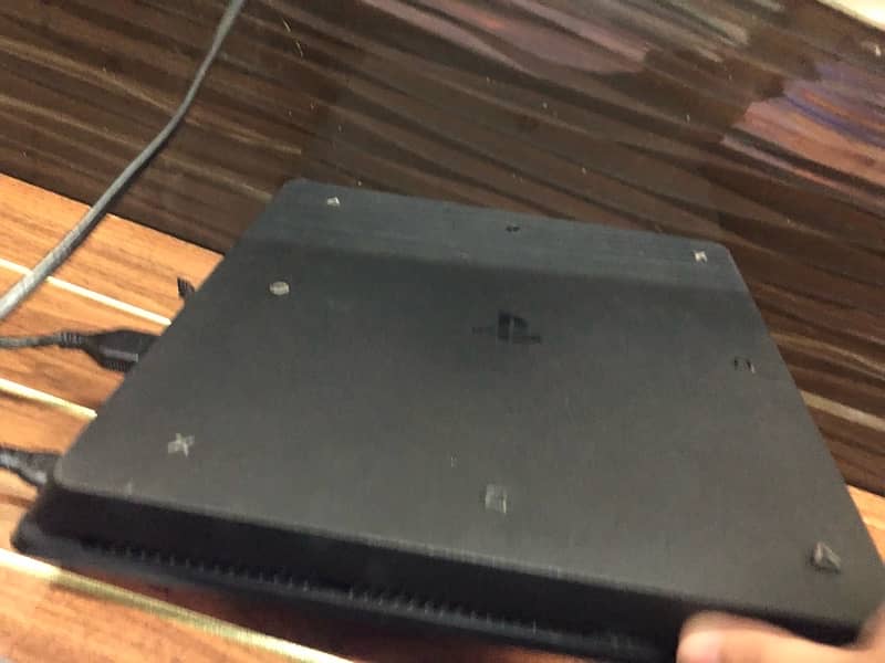 Ps4 slim 0